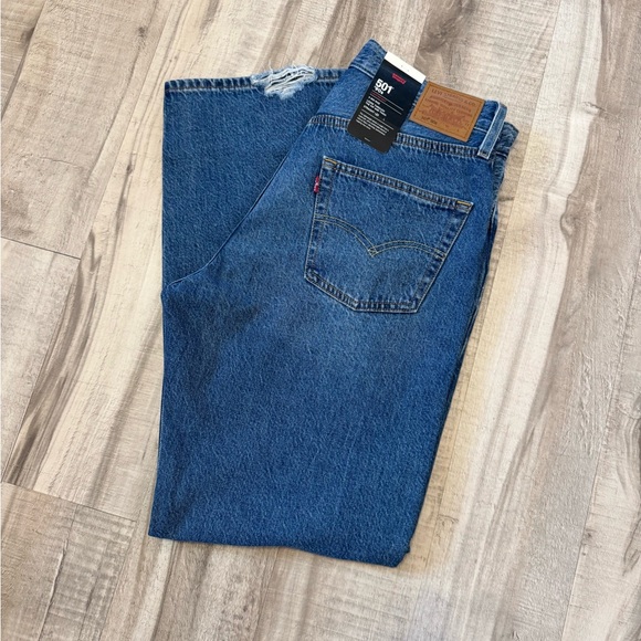 Women’s Levi’s 501 90’s Lightweight Mid-Rise Jeans - Picture 5 of 6